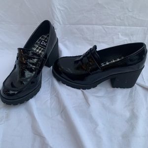Patent leather never worn platform loafers